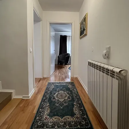 Tara - Center * 塞拉耶佛