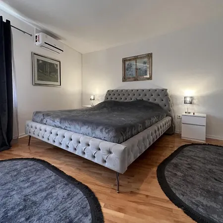 Tara - Center 公寓